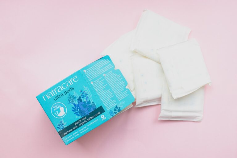 Okres po aborcji chirurgicznej – po jakim czasie wraca miesiączka?